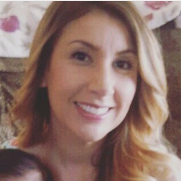 Meet your Posher, Gina - Picture 1 of 1